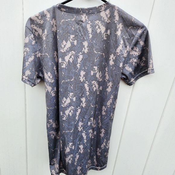 Army Camo Athletic T Shirt - Picture 2 of 6